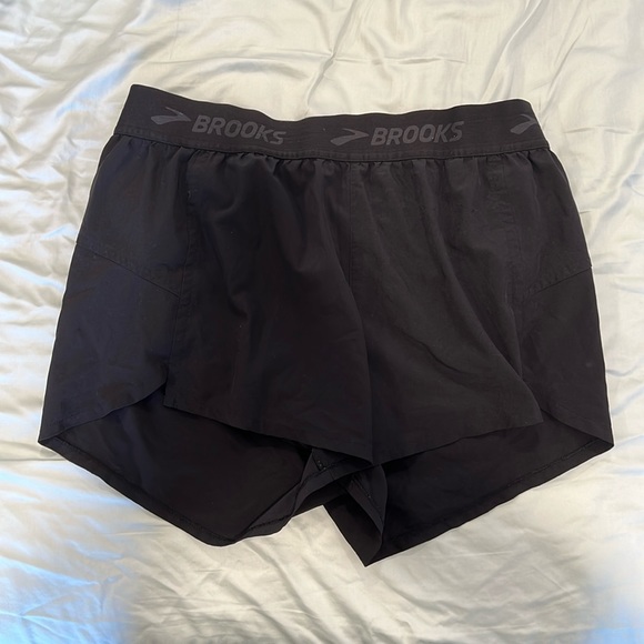 Brooks Pants - Brooks Black Size Large Woman’s Running Shorts